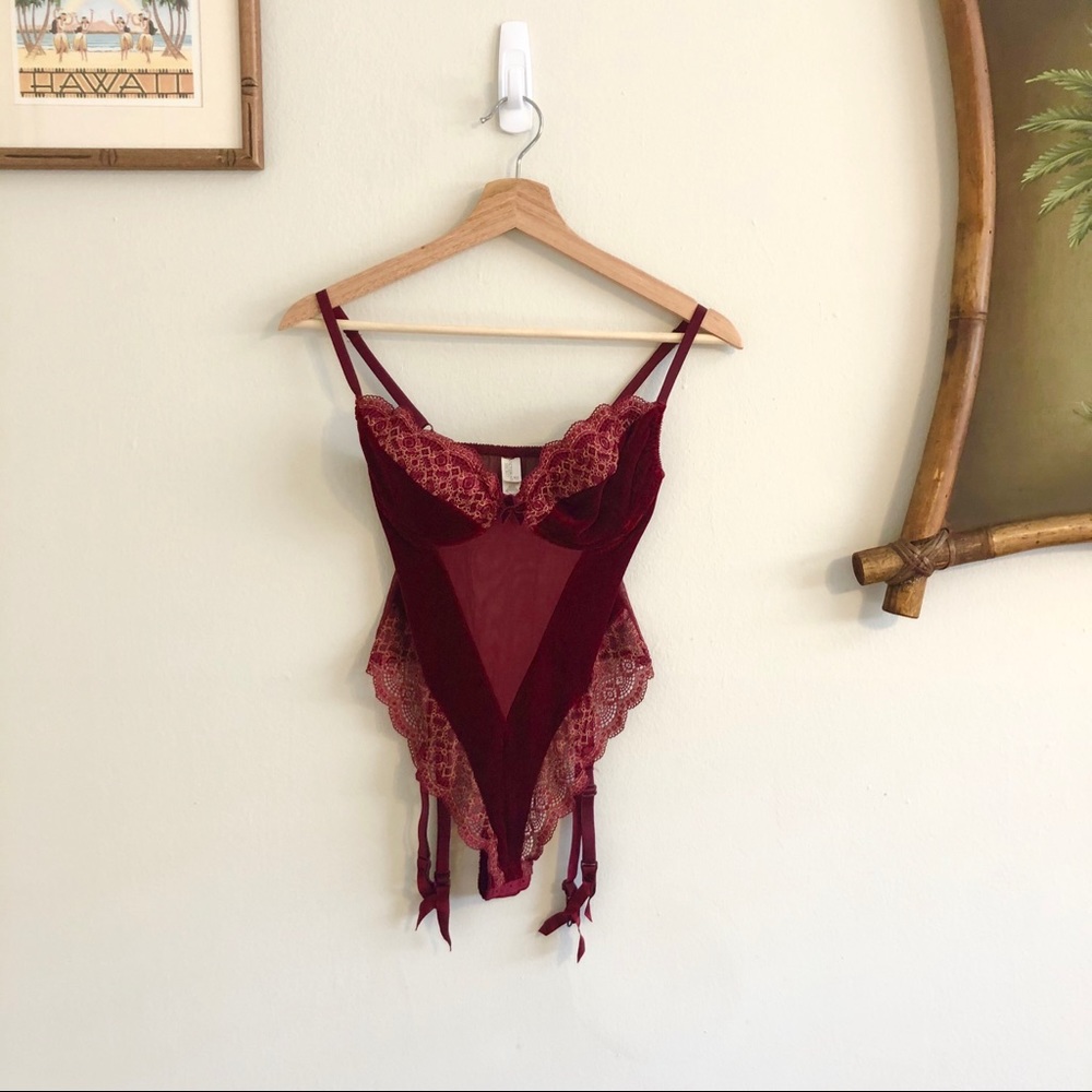 Victoria’s Secret red velvet teddy size 34C